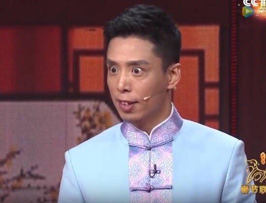 2018年央视春晚表演相声迪玛希微笑一下略表尴尬
