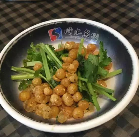 重庆这8家撩人的酸菜鱼，好吃得连汤都喝光了！