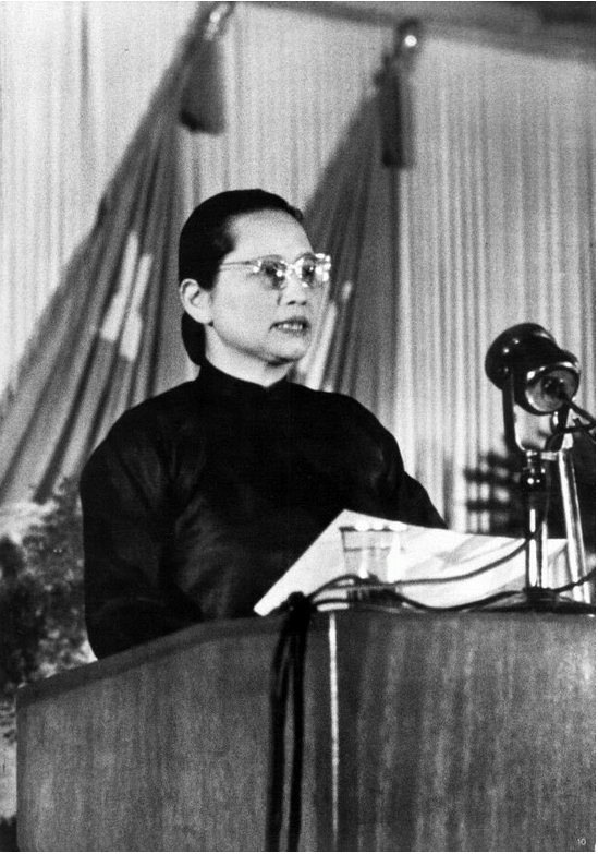 毛周邓三人共同邀请宋庆龄参加建国大典, 宋为