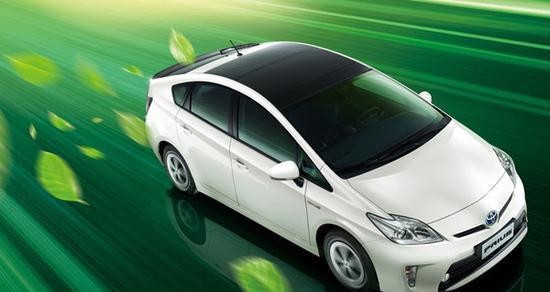 51连接器｜新能源二手车的尴尬：95万元的特斯拉三年后残值仅30万