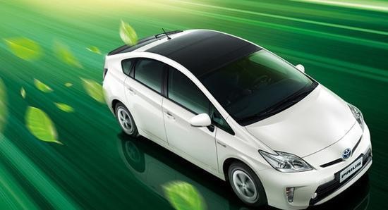 51连接器｜新能源二手车的尴尬：95万元的特斯拉三年后残值仅30万