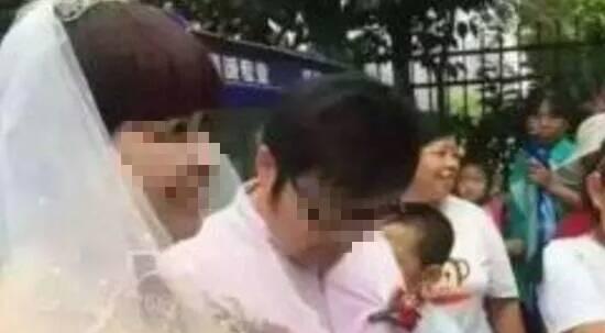 90后男子娶60后奶奶做新娘子，看完后傻眼