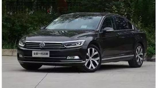 B级车入门款谁最值得买？1.4T的迈腾正面较量2.0的雅阁&凯美瑞