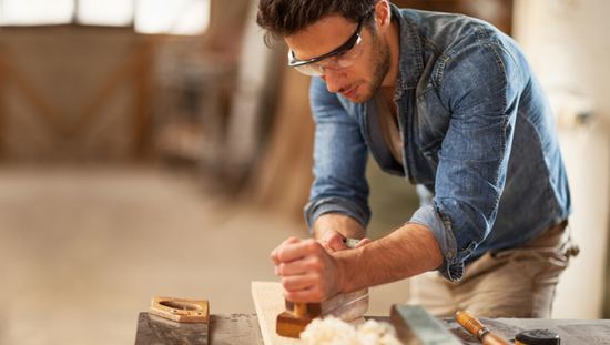 为什么澳大利亚搬砖工人工资那么高,月收入高