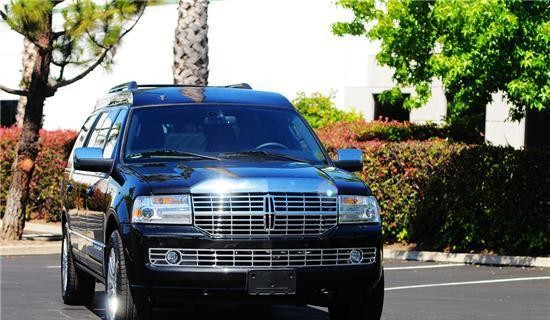 终于知道郭敬明换房车的原因了，只因奔驰出卖了他