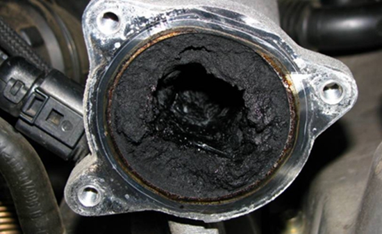 车活着就差一口气,教你怎么清洗节气门-新浪汽车