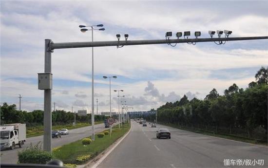 高速上开车限速120,交警的测速抓拍是多少,怎