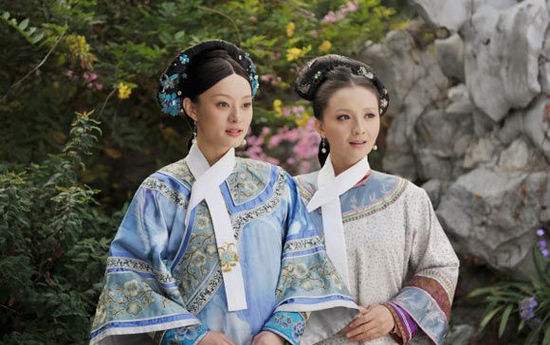 《甄嬛传》甄嬛单名一个嬛字，为何她的妹妹名字是玉娆、玉隐？