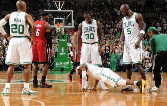 隆多职业生涯中最奇葩的数据! 在詹姆斯的防