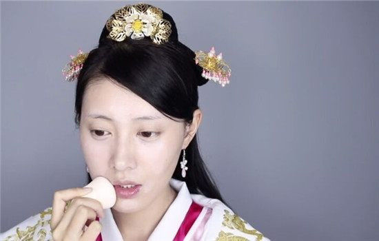 女子仿妆唐嫣的锦绣未央,妆后成了这样,罗晋都