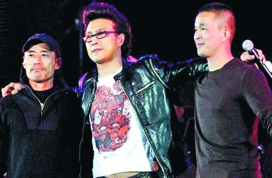 他们曾是农民工！上春晚爆红，如今又被打回原形！却是因为汪峰！