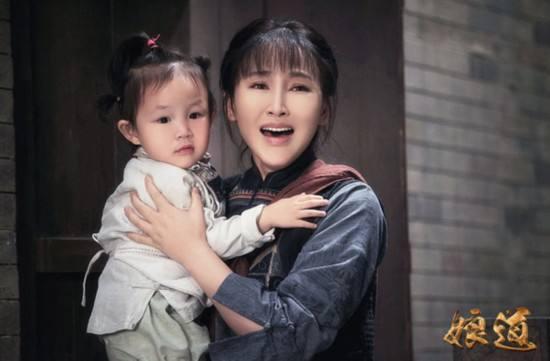 娱乐圈亲兄弟，弟弟翅膀硬了要单飞，哥哥：我捧他13年对得起祖宗