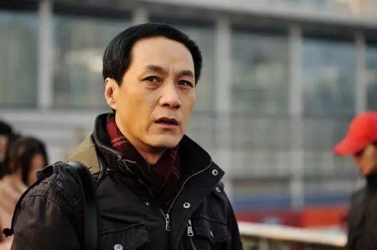 他是人人害怕的家暴男 却对二婚妻子体贴入微