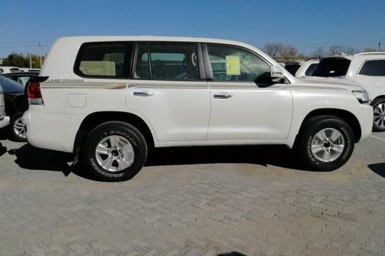 18款酷路泽4000高配 名副其实的中东四区冠军