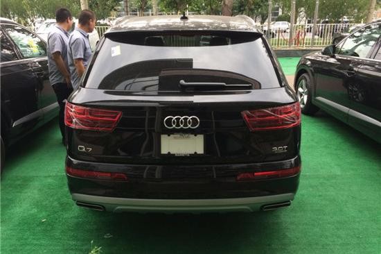 18款奥迪Q7大气沉稳对比老款更值得拥有