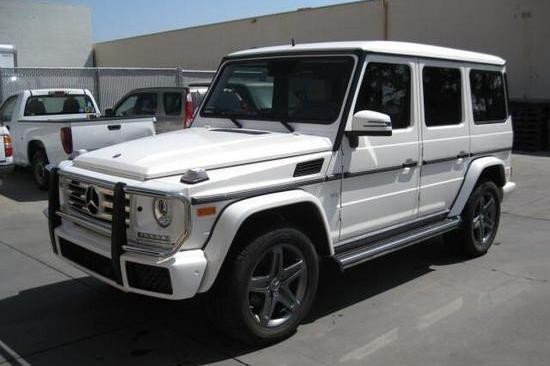 17款奔驰G500现车 平直的线条贯穿全身