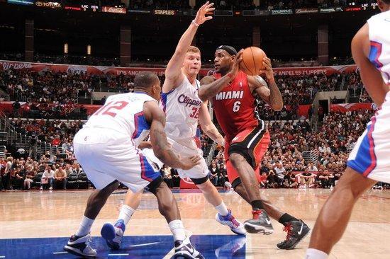 NBA比赛完,主队和客队的球衣换下来后谁洗?