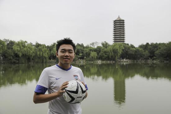 太空翼足球教育创始人:踢球让孩子的交流能力