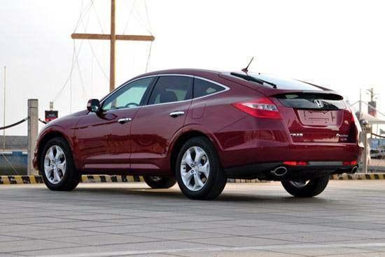 跨界轿跑SUV的鼻祖, 曾被嘲笑为四不像, 最终