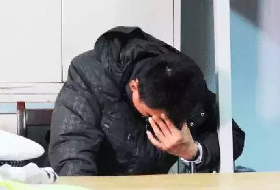 25岁孕妇怀胎十月长期熬夜打麻将,孩子出生后