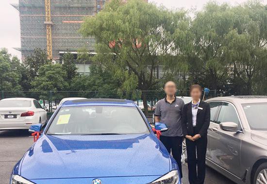 17款宝马320i m运动版提车，动力十足