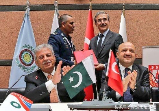 中国向巴基斯坦赠送航母模型透露出什么?