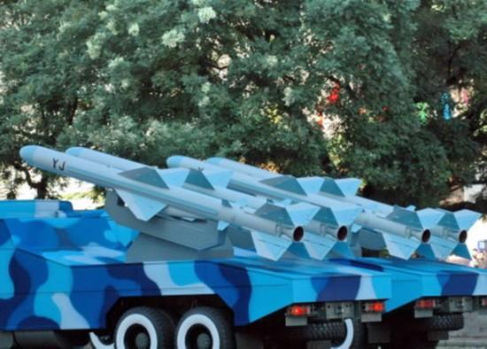 歼15挂载鹰击83反舰导弹,可以远距离对水上目