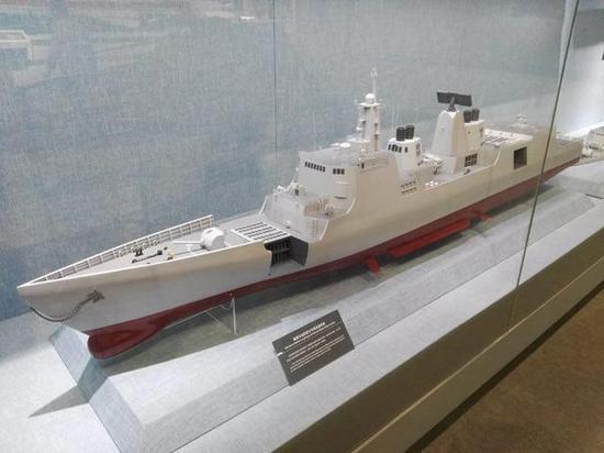 有消息显示,052e驱逐舰排水量将超过8000吨,中国海军未来将至少建造10