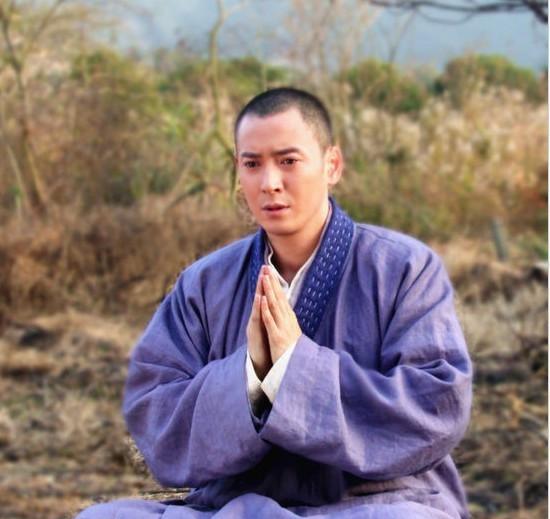天龙八部经典黄日华版,胡军版,钟汉良版,经典属于谁呢