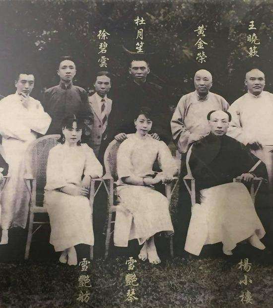 上海滩黑帮大亨,青帮辈分最高,杜月笙让他三分