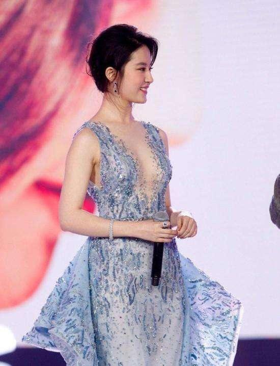 女明星透视装大比拼,赵丽颖透视装最可爱自动4沙滩剧情性感图片