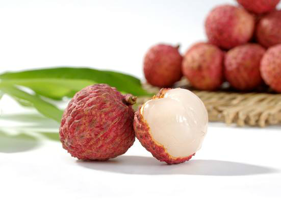 女人坚持吃这4种水果一个月,吃过的都说自己皮