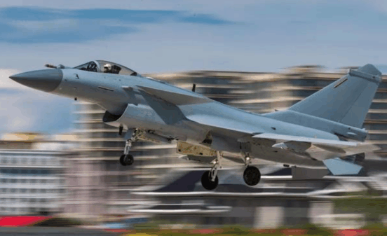 国空军近期开始大换装,已完成一个团,歼10C年