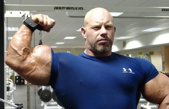 健美选手二头肌发达 超越巅峰时期的施瓦辛格!
