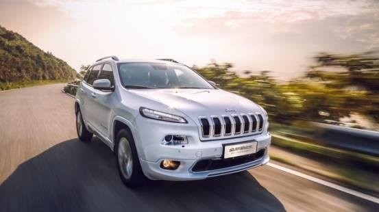 合资两年迈入第一阵营的国产Jeep，竟深谙“中长跑战术”