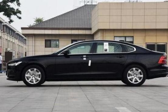 沃尔沃家族最高端的轿车，直降8万，性价比吊打奔驰宝马