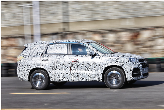 奇瑞全新SUV T18动态测试谍照曝光,轴距更大,上半年上市