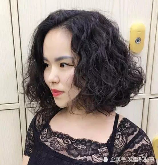 2018大姐都在烫全头卷洋气时尚美到爆表