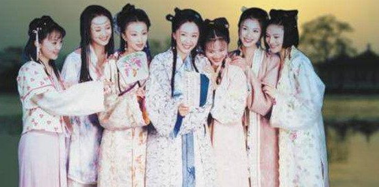 怀旧经典老剧《魂断秦淮》,何赛飞领衔秦淮八艳美人如画!