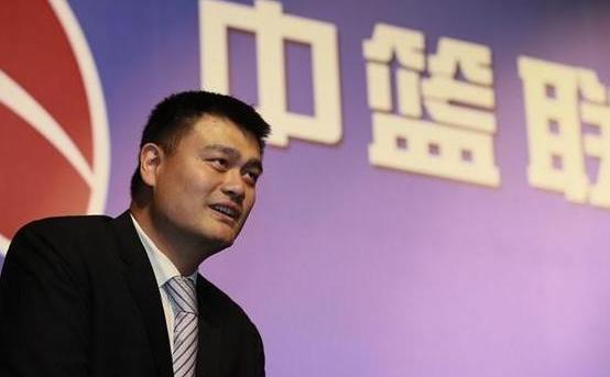 中国男篮劲敌来了!韩国归化黑人球员,中国男篮