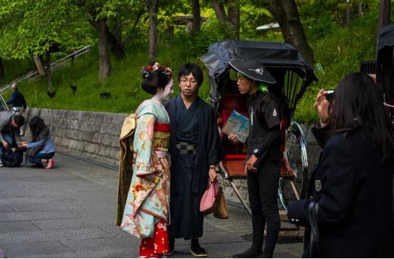 有关民族荣辱,中国人到底该不该去日本旅游,买