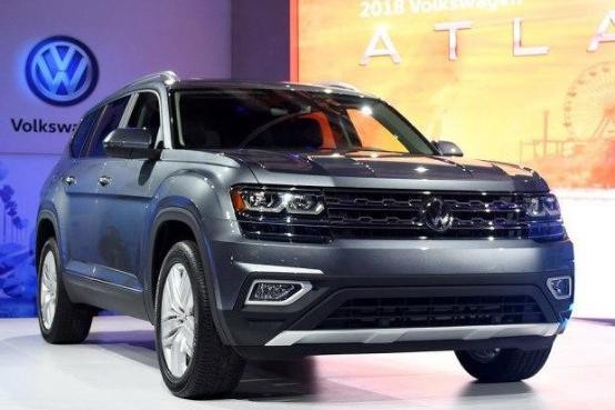 国产7座SUV，28万虐路虎，颜值不比汉兰达差，这个动力很给力！