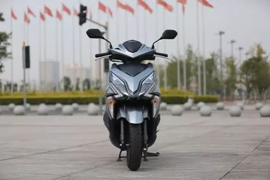 评测』运动有型——新大洲本田裂行RX125FI测试报告-新浪汽车