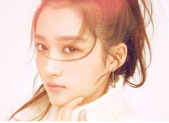 鹿晗更新微博表白关晓彤:你还要我等多久 刚发