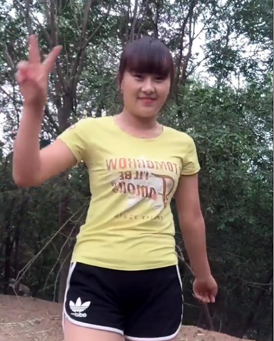 美女贴图:着急相亲的农村女孩!