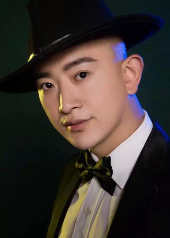 著名反串演员王帅荣获第十五届中国公益形象大