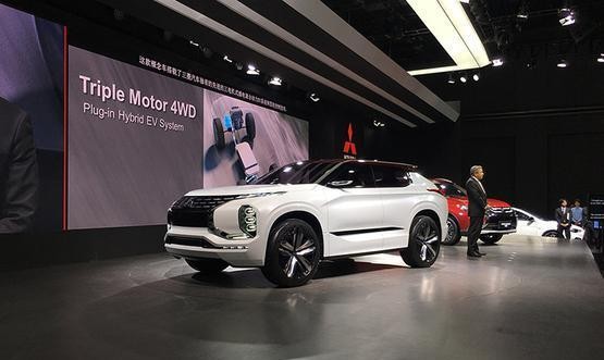 三菱GT-PHEV概念车亮相，1.5+全景天窗，纯电动状态下续航为120km