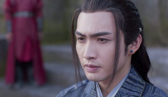 姬传到烈火如歌,热巴饰演的角色说明:出来混,迟