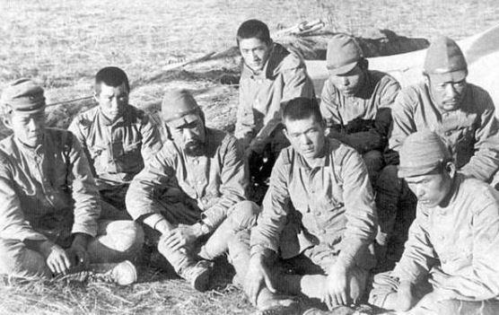 二战苏联逃兵带着9名日本美女战俘隐居深山1