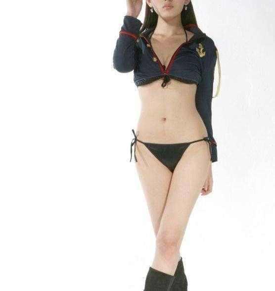 刘亦菲性感女警照，下身近乎“全裸”, 做梦都想删掉吧